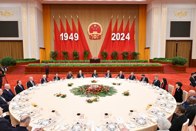庆祝中华人民共和国成立75周年外国专家招待会举行 丁薛祥出席并致辞