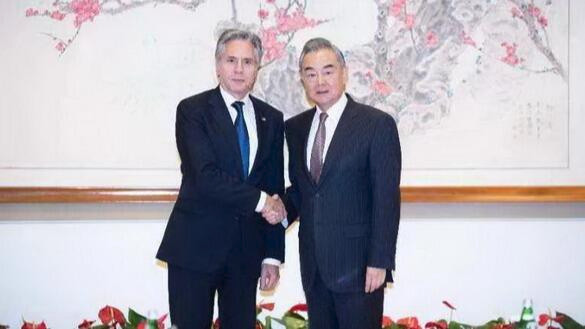 王毅会见美国国务卿布林肯