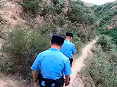 陕西盗掘古脊椎动物化石案 黄土沟壑惊现数百米长盗洞