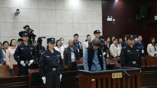 余华英涉嫌拐卖儿童案重审今日一审宣判