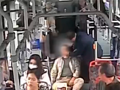 杭州乘客突发疾病 公交车秒变救护车