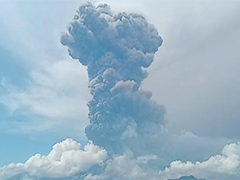 印尼火山持续喷发 澳大利亚多家航空公司取消航班