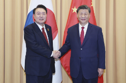 习近平会见韩国总统