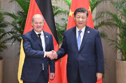 习近平会见德国总理