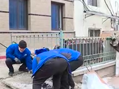 黑龙江鹤岗发布暴雪红色预警 各部门积极应对