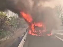 江苏泰州 连续发生车辆自燃事故 冬季用车需警惕