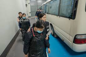 香港入境处打击非法劳工 拘捕十人 有外佣涉伪造永久性居民身份证