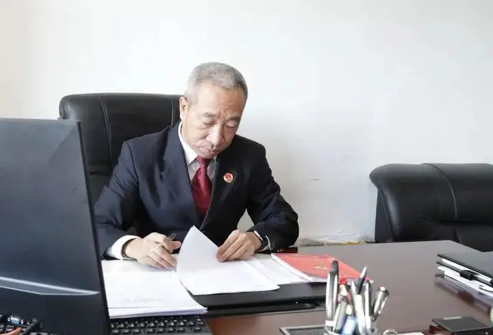 全国模范检察官潘非琼：用忠诚和担当捍卫公正