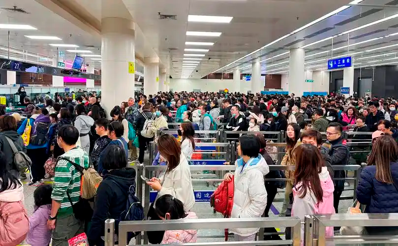 上周六内地访港旅客达14.5万人次