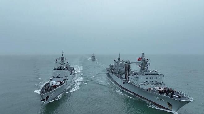 中国海军第47批护航编队起航赴亚丁湾 索马里海域