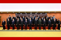 习近平会见澳门特别行政区新任行政、立法、司法机构负责人