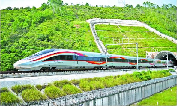 铁路新增营业里程超3000公里 新线激发新活力