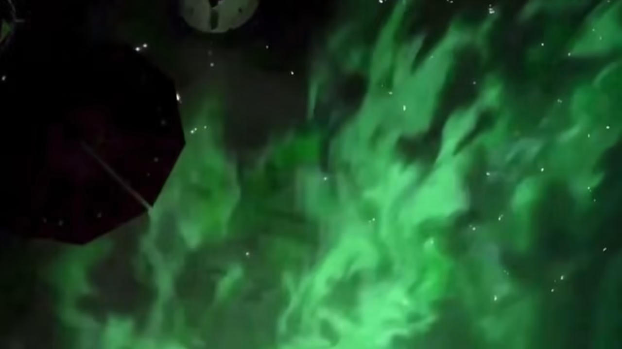 如梦如幻 美国宇航员在太空拍摄到北极光