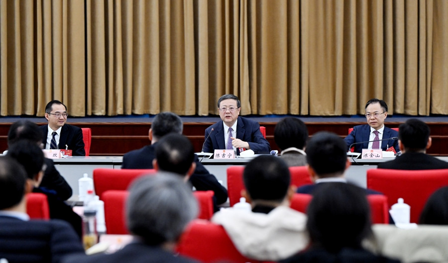陈吉宁参加浦东新区代表团审议