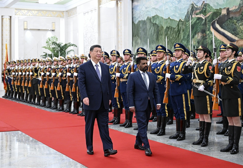 习近平举行仪式欢迎斯里兰卡总统访华
