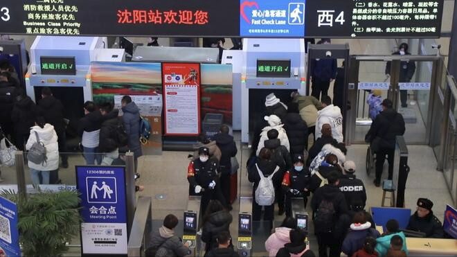 2025年春运第三天 全社会跨区域人员流动量预计19440万人次