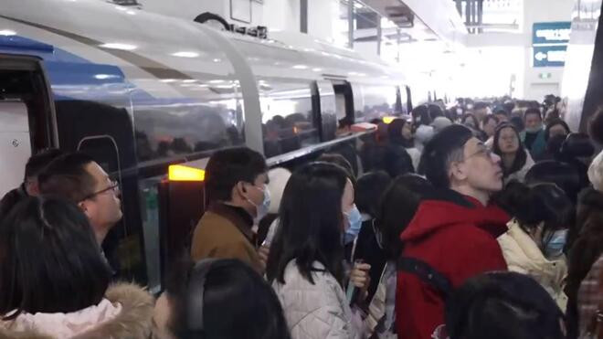 春运客流量增长明显 交通部门加大运力投放