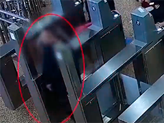 春运开启 北京铁警擒贼