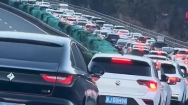 2025年春运进行时 23日预计超2.5亿人次跨区域流动