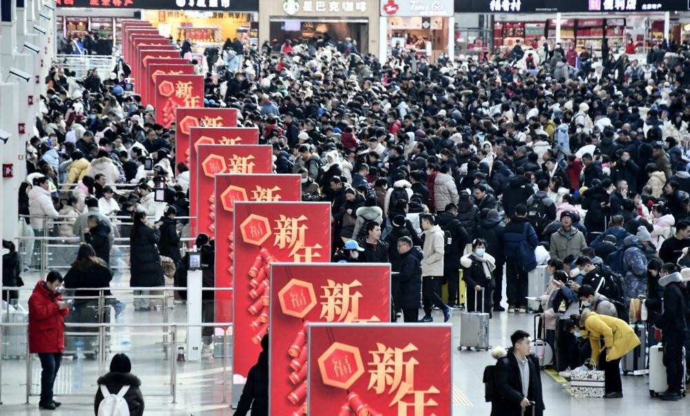春节假期8天全社会跨区域人员流动量预计超23亿人次