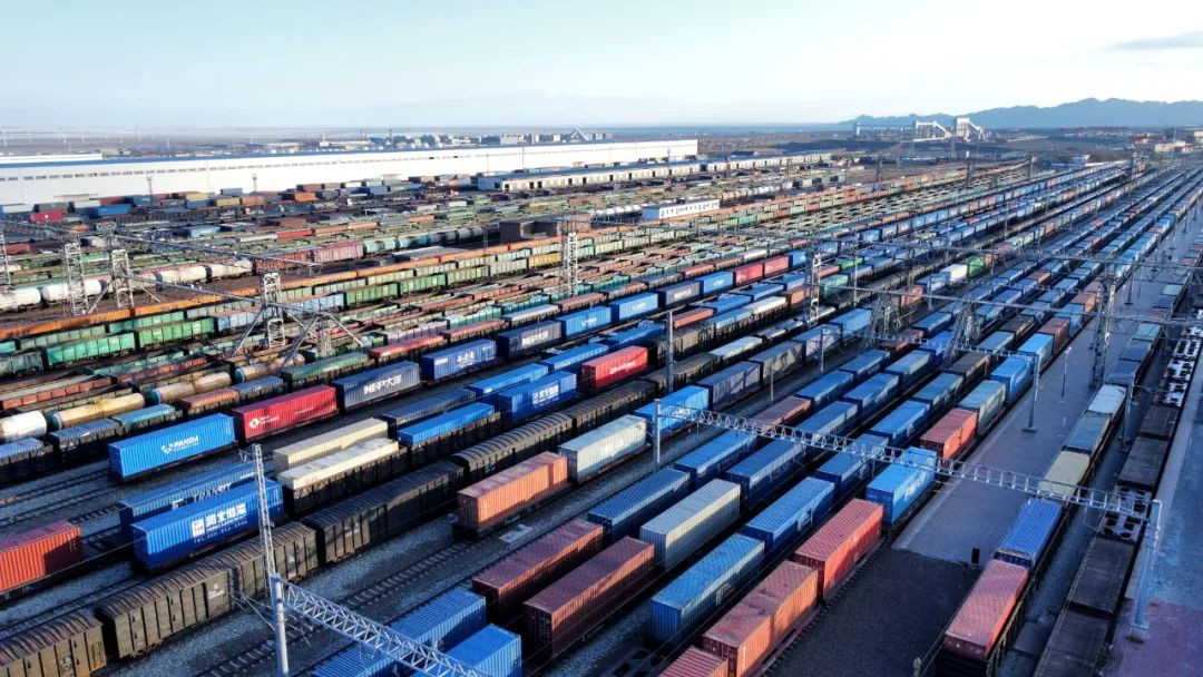 新疆 1月阿拉山口铁路口岸过货量超150万吨
