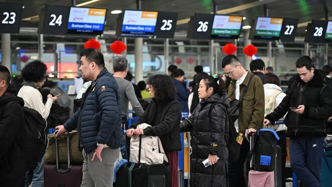 全国铁路昨天发送旅客1500万人次