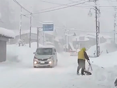 日本多地强降雪持续 恶劣天气已致2人死亡