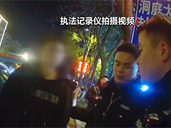 湖南岳阳 交警夜查可疑车辆 司机竟是未成年人