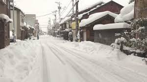 日本连日强降雪已致12人死亡