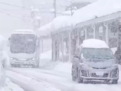 日本连日强降雪致多地积雪厚度超4米