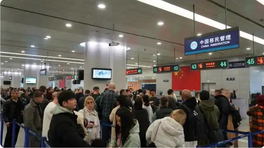 今年以来上海空港口岸免签入境外国旅客达30万人次
