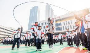上海中小学生每天体育活动时间不少于2小时 以文体游戏激发学习效率 关注学生全面成长