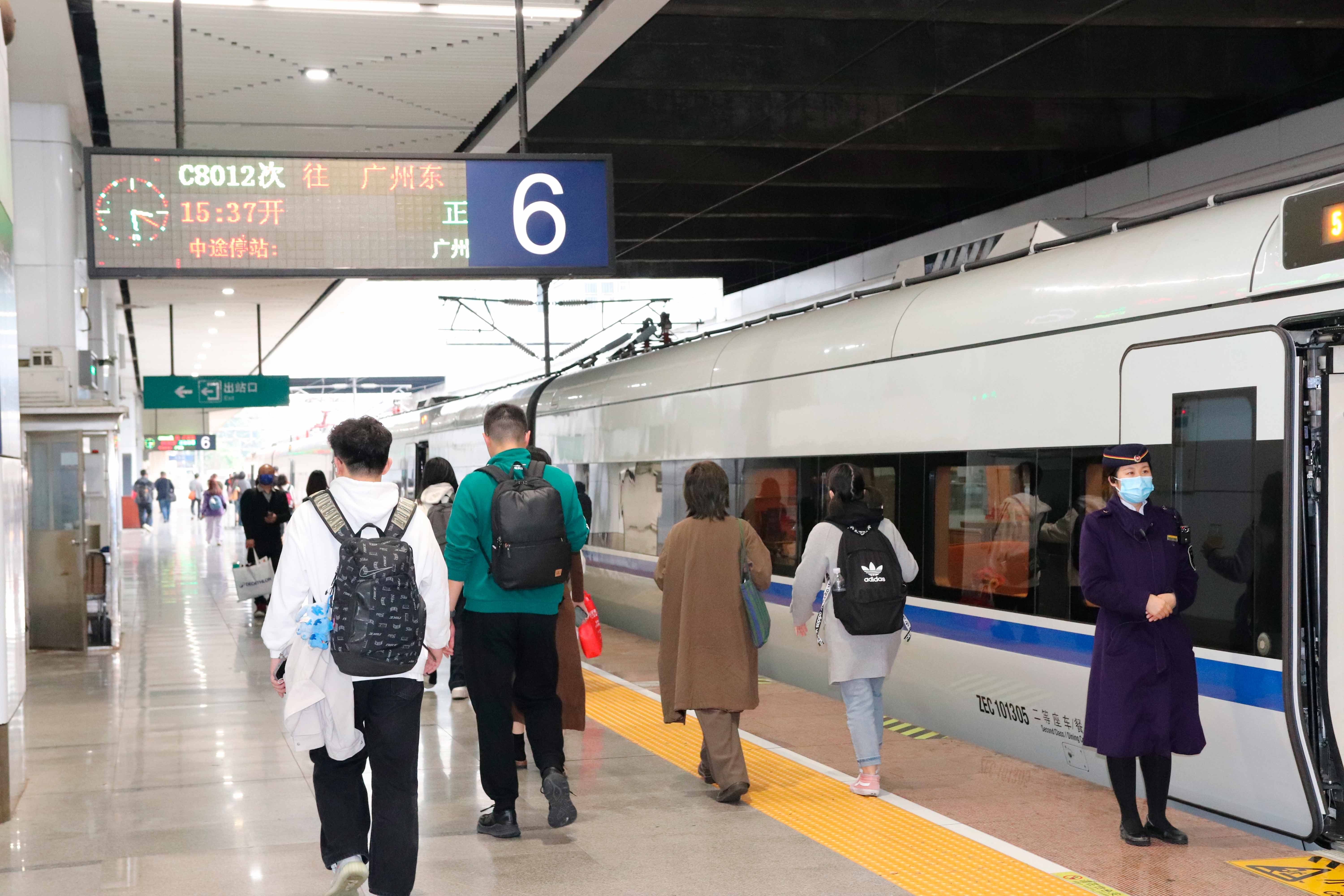 广深城际列车优化 增开列车179趟