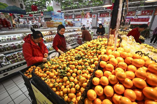 扣除春节错月影响 2月份CPI同比上涨0.1% 非食品方面多个类别价格同比上涨