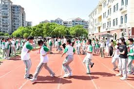《上海市中小学体育工作管理办法》正式施行 每天体育活动不低于2小时