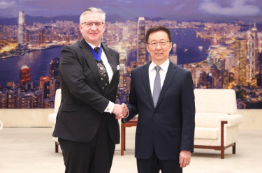 韩正会见英国伦敦金融城市长
