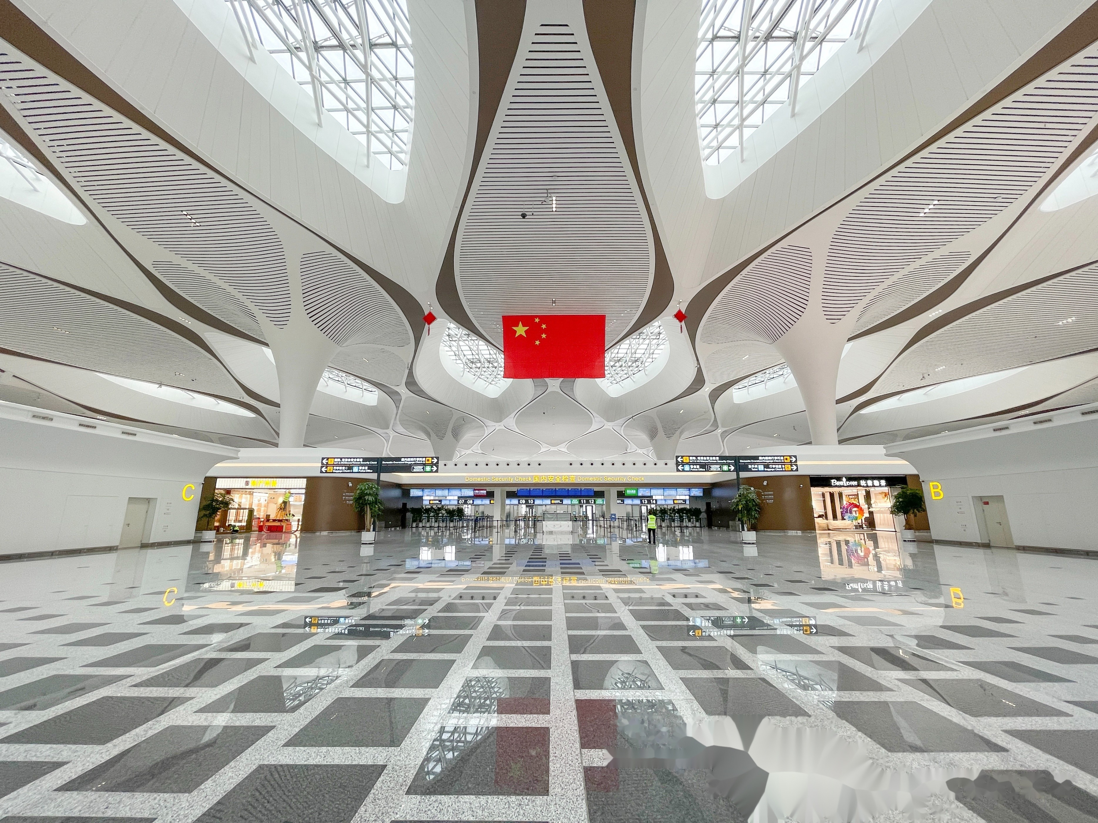 兰州中川国际机场T3航站楼今天启用
