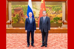 赵乐际会见俄罗斯国家杜马副主席