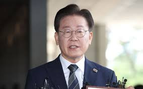 韩国最大在野党党首李在明涉嫌违反韩国《公职选举法》 案件二审宣判无罪