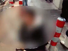 昆明女孩晕倒路边 警民合力救助