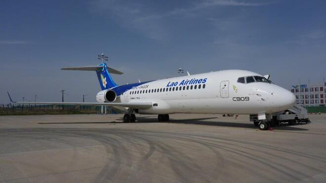C909首次交付老挝航空 商用飞机国际化迈出新步伐