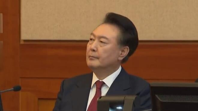尹锡悦涉嫌发动内乱案首场公审结束