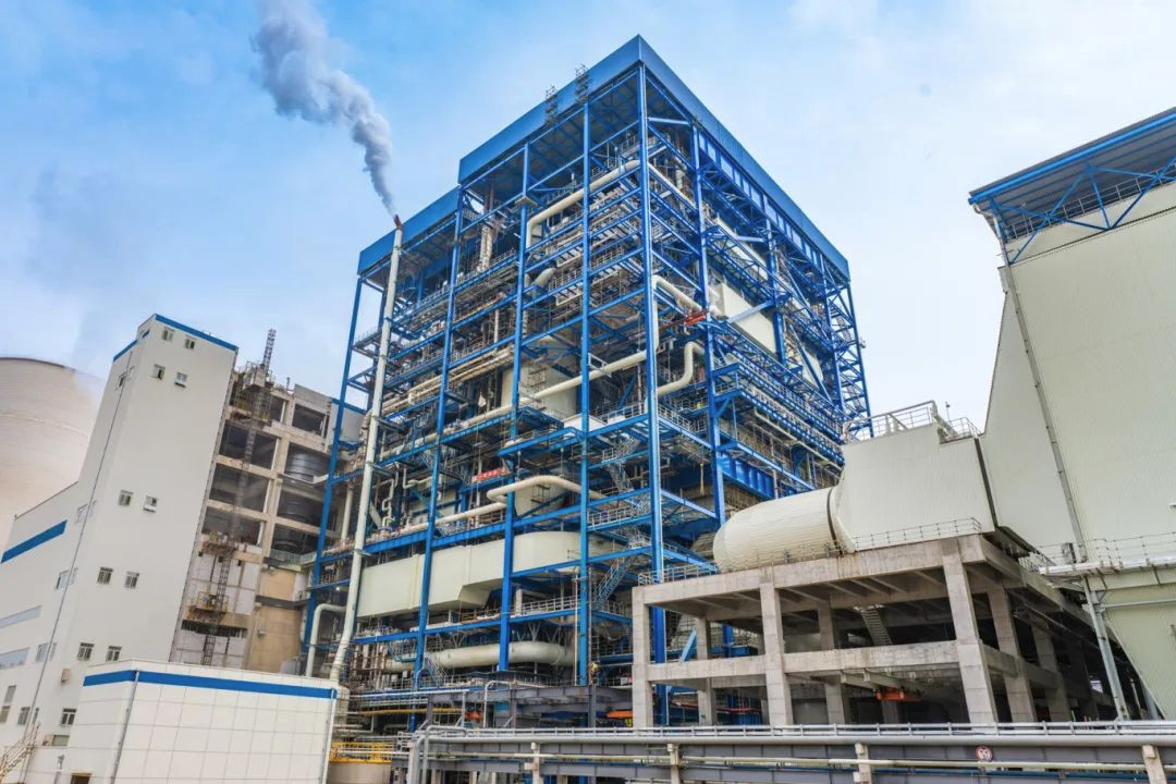 全球首台700兆瓦超超临界循环流化床发电机组 完成满负荷试运行 正式投入商业运行