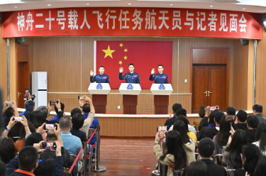 神舟二十号载人飞船发射窗口确定 航天员乘组亮相