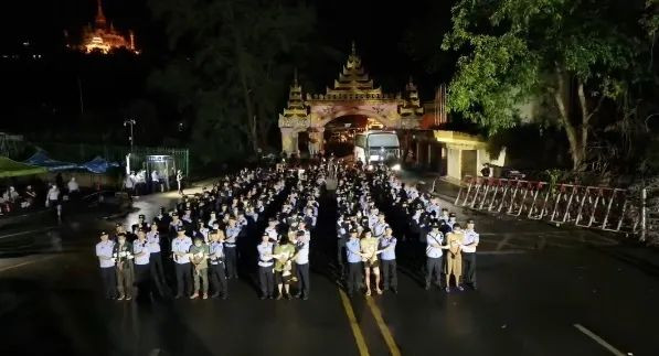 缅甸向我方移交920余名中国籍跨境电诈嫌疑人