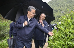 赵乐际在福建调研和开展执法检查