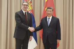 习近平会见塞尔维亚总统