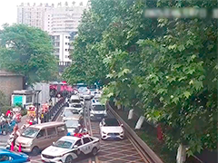 贵阳 孕妇大出血 民警相助护平安