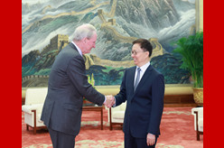 韩正会见美国景顺集团董事会主席