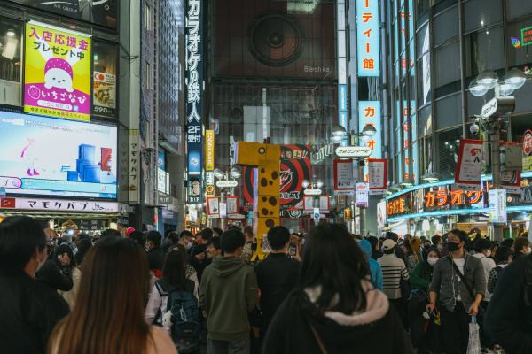 日本民调显示八成受访者对特朗普政府“焦虑多于希望”